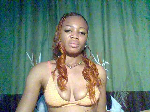 Juicypussy222 webcam