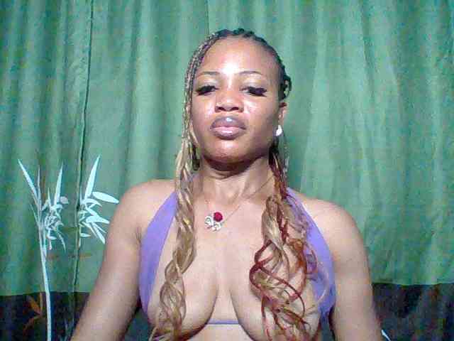 Juicypussy222