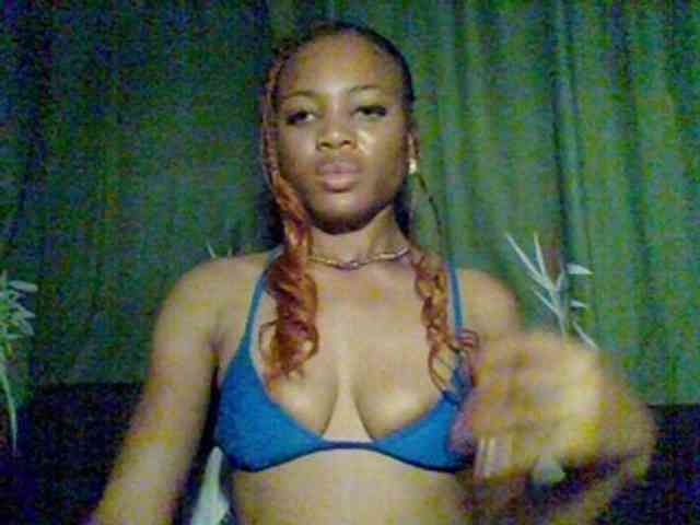 Modèle: Juicypussy222