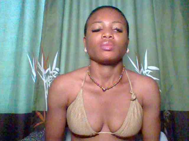 Juicypussy222 webcam