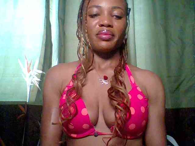 Juicypussy222 webcam