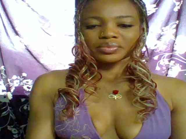 Juicypussy222 webcam