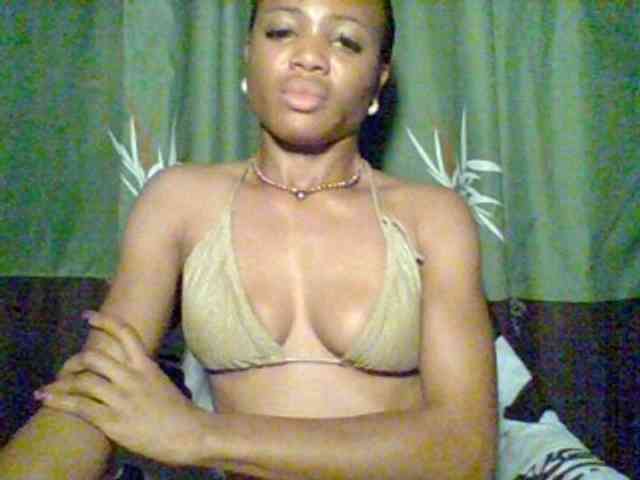 Modèle: Juicypussy222