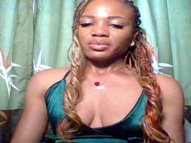 Juicypussy222 webcam