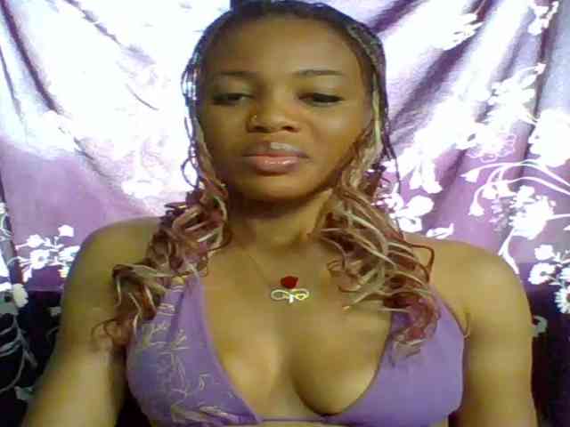 Modèle: Juicypussy222