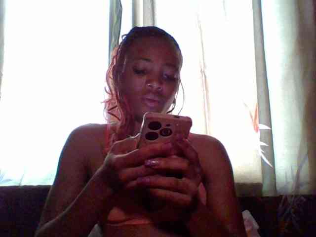 Juicypussy222