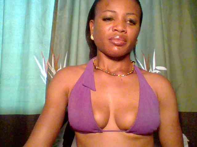 Modèle: Juicypussy222