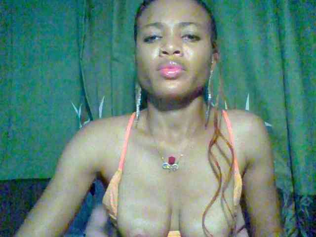 Juicypussy222 webcam