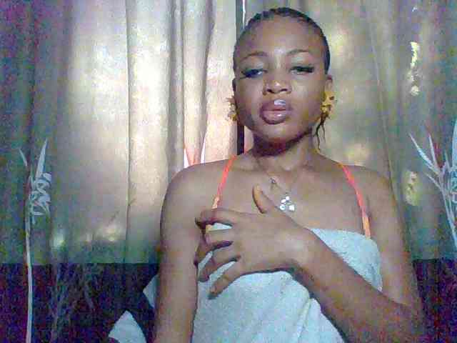 Juicypussy222 webcam