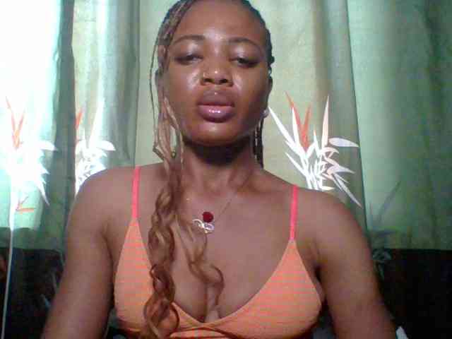 Juicypussy222 webcam