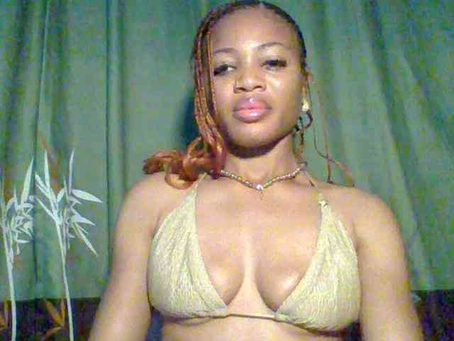 Juicypussy222 webcam