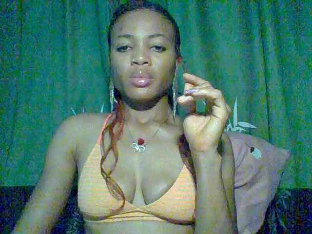 Juicypussy222 webcam
