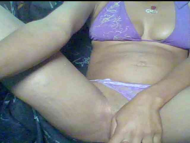 Juicypussy222 webcam