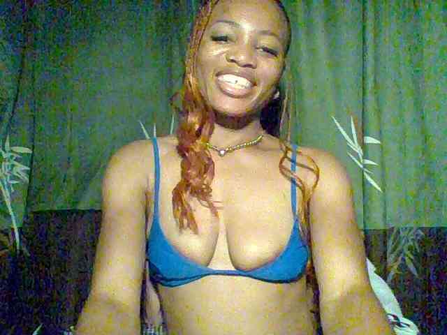 Juicypussy222 webcam