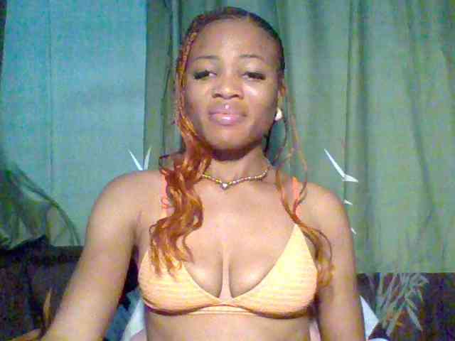 Juicypussy222 webcam