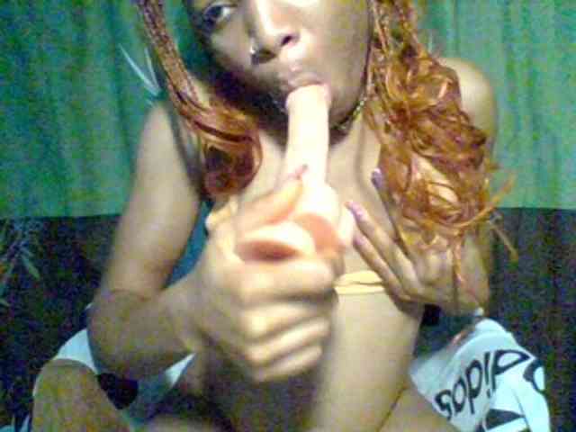 Juicypussy222 webcam