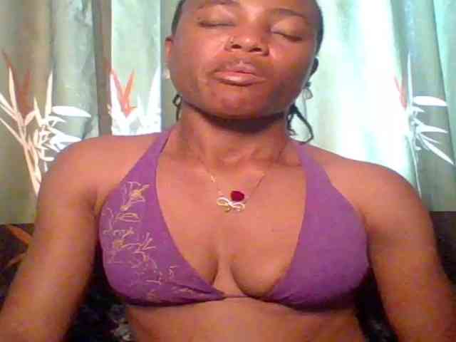 Juicypussy222 webcam