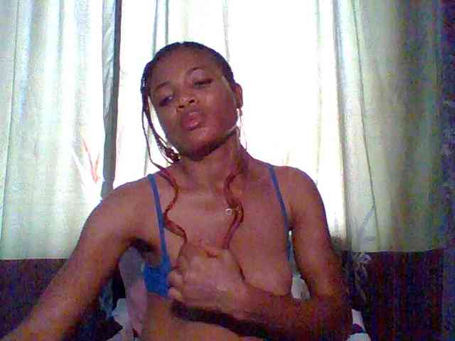 Juicypussy222 webcam