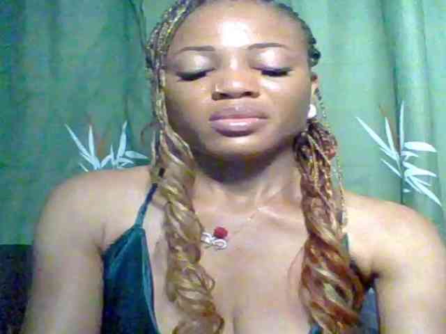 Juicypussy222 webcam