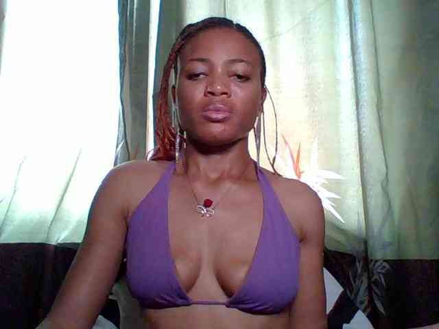 Juicypussy222 webcam