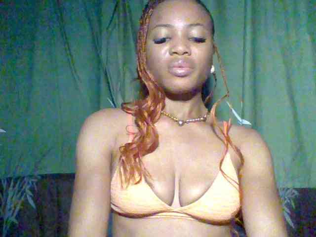 Juicypussy222 webcam