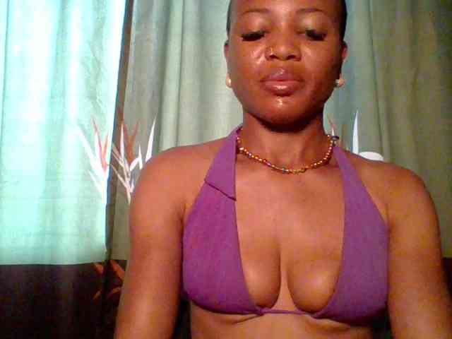 Modèle: Juicypussy222