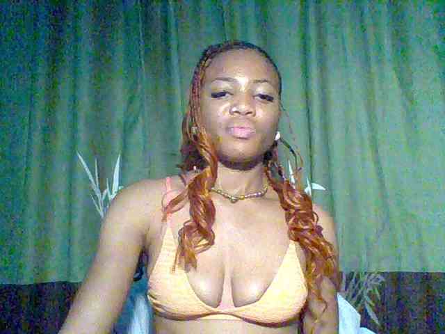 Juicypussy222 webcam