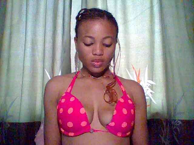 Juicypussy222 webcam