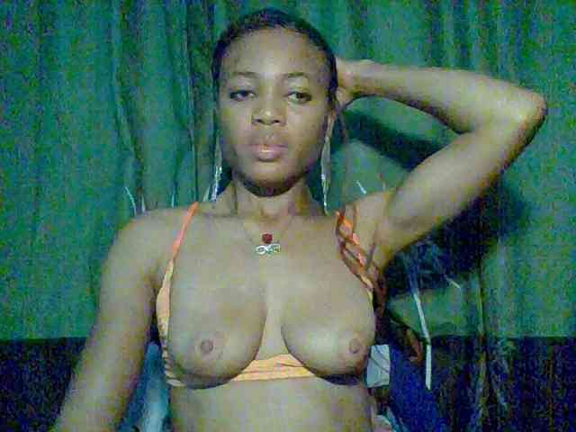 Juicypussy222 webcam
