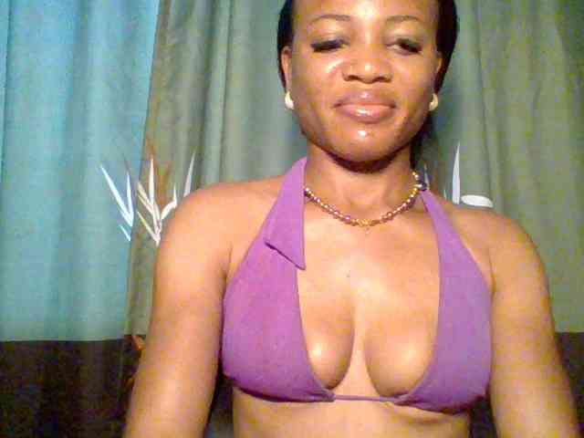 Modèle: Juicypussy222