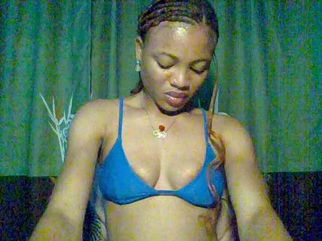 Juicypussy222 webcam