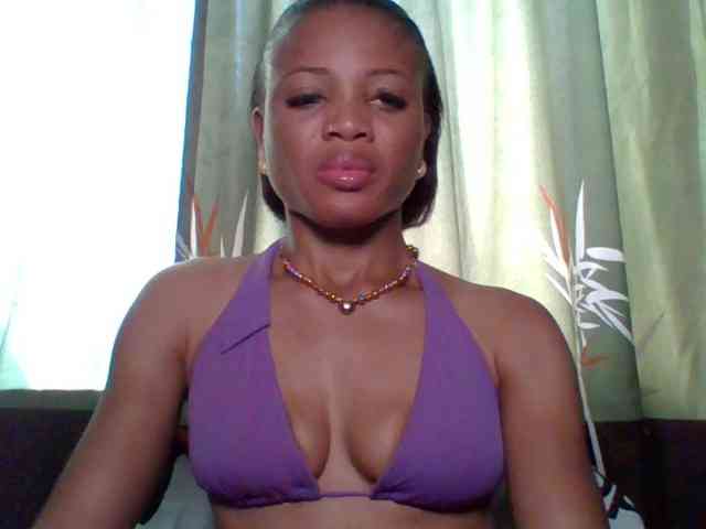 Juicypussy222 webcam