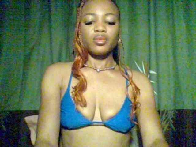 Juicypussy222 webcam
