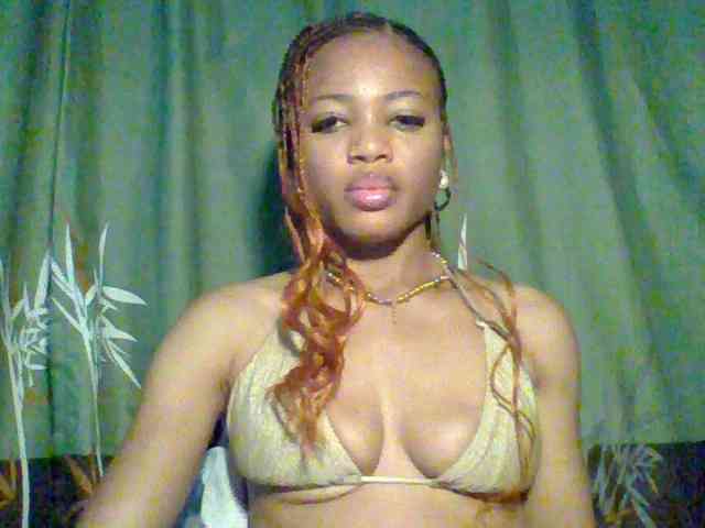 Juicypussy222 webcam