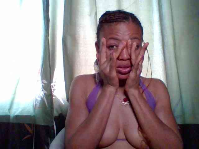 Juicypussy222 webcam