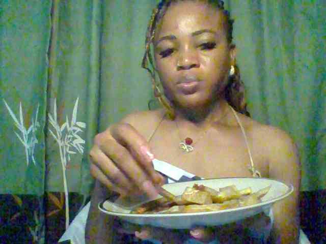 Modèle: Juicypussy222