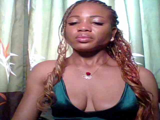 Juicypussy222 webcam