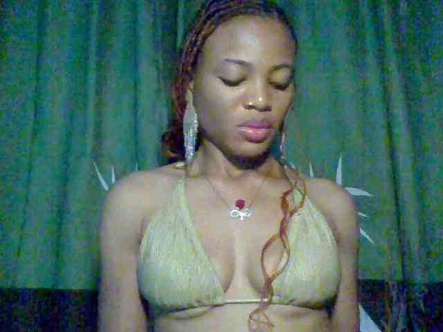 Juicypussy222 webcam