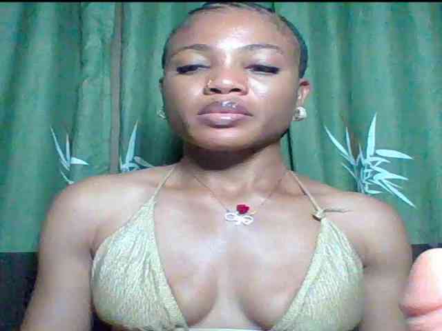 Juicypussy222 webcam