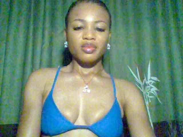 Modèle: Juicypussy222