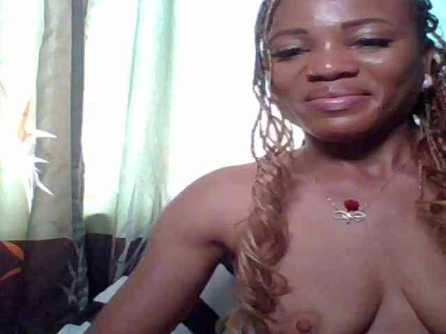 Juicypussy222 webcam