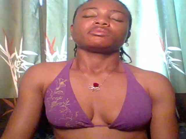 Juicypussy222 webcam