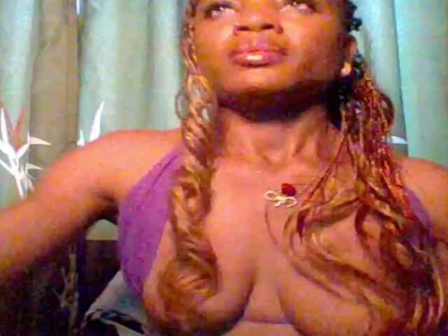 Modèle: Juicypussy222