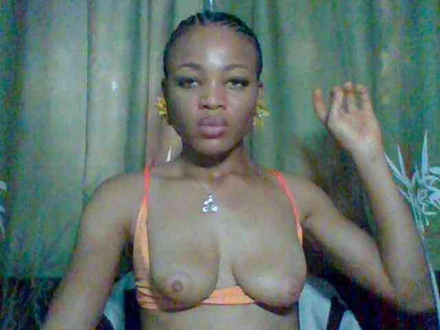 Juicypussy222 Live Webcam on BongaCams