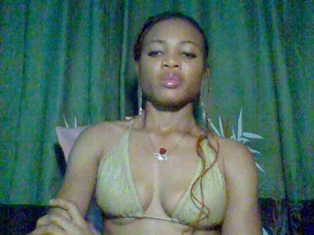 Juicypussy222 webcam