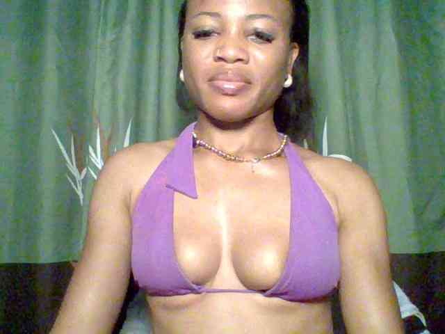 Juicypussy222 webcam