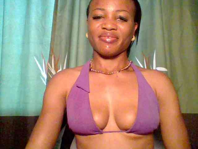 Modèle: Juicypussy222