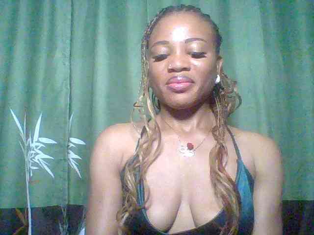 Juicypussy222 webcam