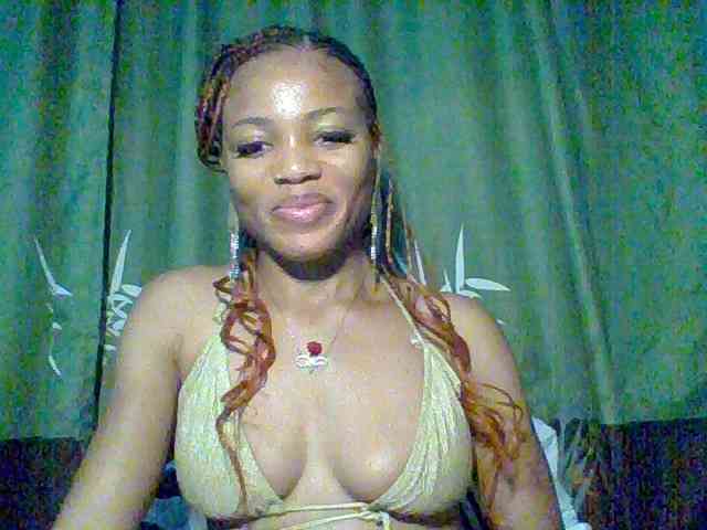 Modèle: Juicypussy222