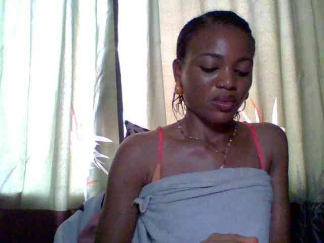 Modèle: Juicypussy222